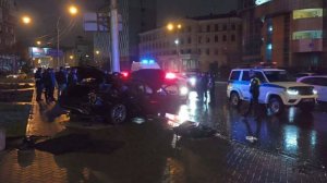 Один человек погиб и еще трое пострадали в ДТП с Mersedes в Новосибирске