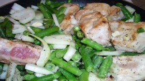 Мясное рагу со спаржевой фасолью
