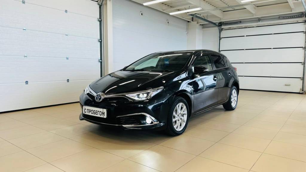 Toyota Auris, 2017 год