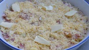 Картофельный гратен с беконом