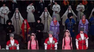 Рекорд РФ по массовому исполнению лезгинки установлен в Махачкале в День туризма