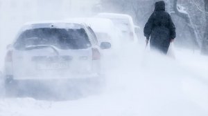 Урал замело мощными снегопадами. На дорогах образовались пробки