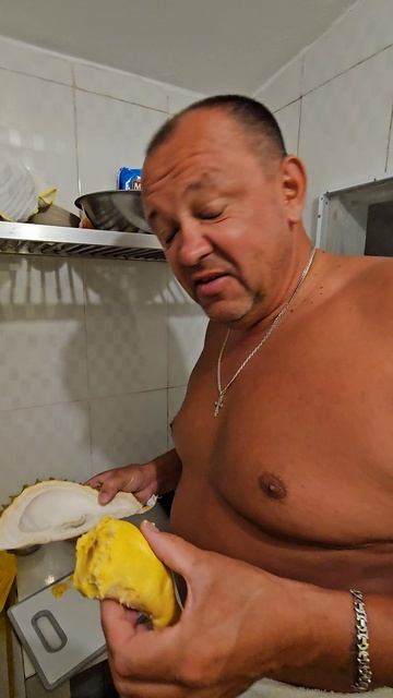 Что с Вами может быть, когда пробуете первый раз ДУРИАН