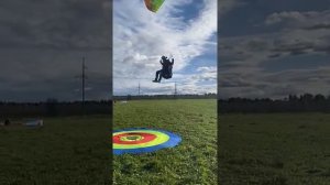 Тренировочные полёты на параплане, на точность "Штрафных" очков всё меньше и меньше, посадки точнее