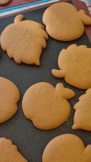 Выпекаю медовые, имбирные пряники