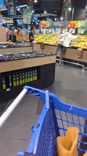 Мясное изобилие в супермаркете Касабланки, Марокко