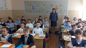 от 1б класса 8ой школы г.Азнакаево космонавтам привет.