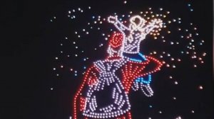 Масштабное шоу дронов в Салехарде посвятили 80-летию Победы / События на ТВЦ