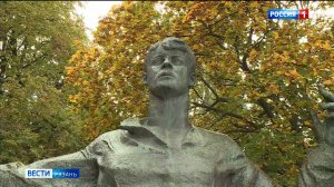 50 лет назад в Рязанском Кремле установили памятник Сергею Есенину