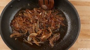 Курица по-французски с луком