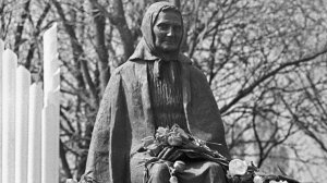 Стихотворение "Сердце Матери!" (Видео-2)