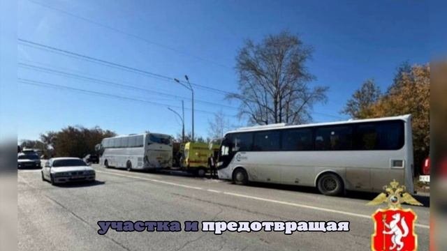 В Екатеринбурге в аварии с автобусами пострадали 14 человек