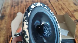 Установка в Хонду Фрид коаксиальную акустику от компании DL audio.