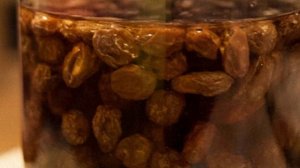 Квас из риса и изюма