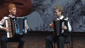 А. Новиков. Смуглянка.