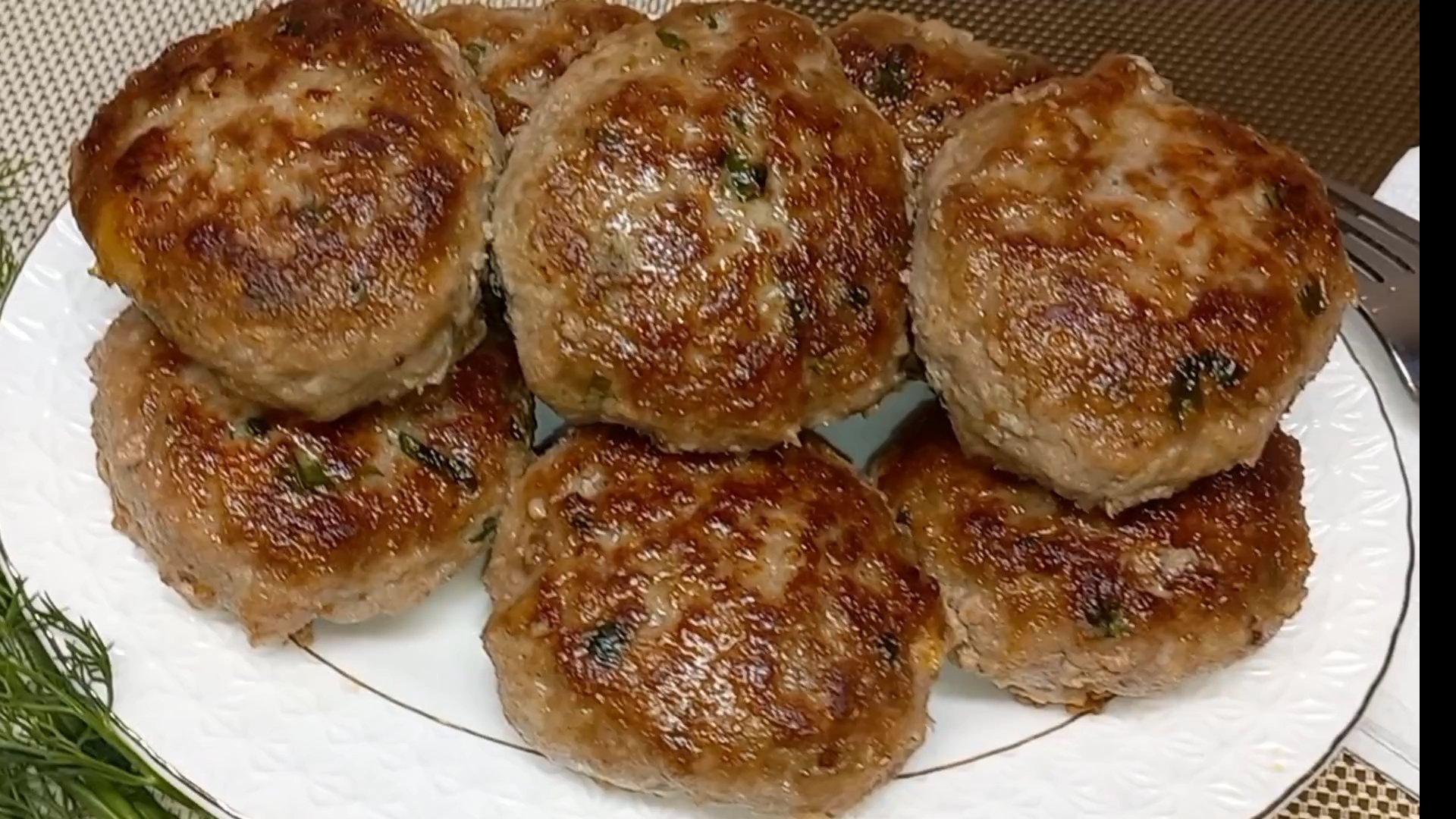 СОЧНЫЕ ДОМАШНИЕ КОТЛЕТЫ из мясного фарша Рецепт СОЧНЫХ КОТЛЕТ