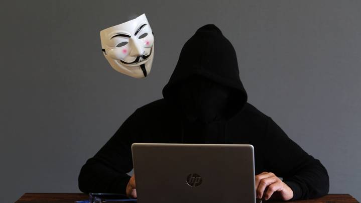 В МВД объяснили, как распознать мошенников при покупках в интернете