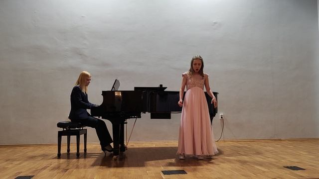 Казанцева Мария  Сказка о старушке  муз.  Д. Кабалевского сл. С. Маршака