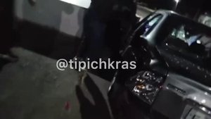 Угнанная «Лада» въехала в толпу людей в Тихорецком районе, водителя избили