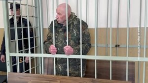 СМЕРТЕЛЬНЫЕ "ГОСТИНЦЫ": ДЕСЯТКИ ЧЕЛОВЕК В ЛЕНОБЛАСТИ ПОГИБЛИ ОТ ОТРАВЛЕНИЯ "ПАЛЁНЫМ" АЛКОГОЛЕМ