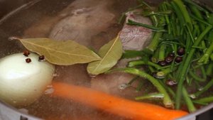 Мясной суп с вермишелью