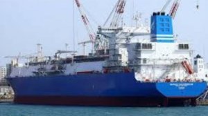 Танкер Маршал Василевский направился к газовому комплексу для загрузки партии сжиженного природного