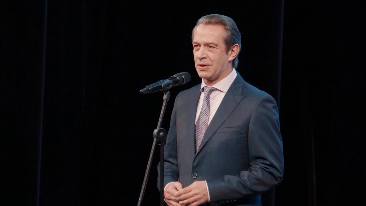 Более 150 деятелей искусств со всей РФ участвуют в конференции национальной премии "Золотая маска".