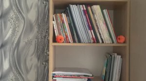 Хобби влог. Стеллаж для раскрасок и книг. Обзор новой раскраски и столика для раскрашивания.