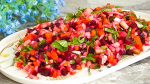 Это самый вкусный винегрет- так сказали мне соседи, когда его попробовали! Есть секретный ингредиент