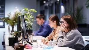 Количество вакансий на рынке труда превысило число безработных