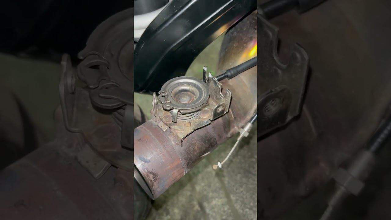 Ремонт выхлопной заслонки глушителя BMW R1200GS Adventure смотреть онлайн