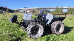 Компактный вездеход Patriot с ножом для уборки снега