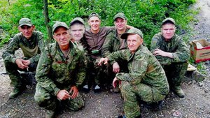 Я смотрю в ТЕМНОТУ