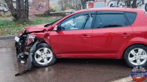 В Красноярске 15-летняя школьница по просьбе пьяной матери села за руль и попала в ДТП