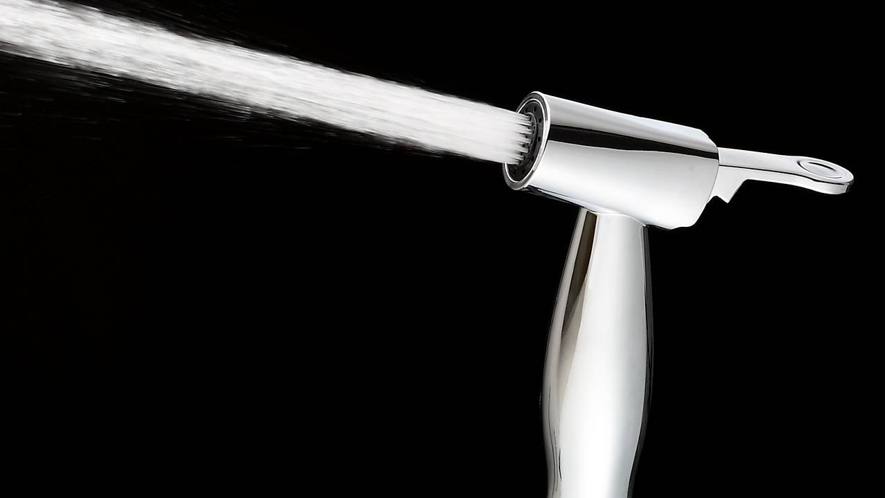 Распаковка двухрежимной гигиенической лейки Swedbe Calypso 5022 смотреть онлайн