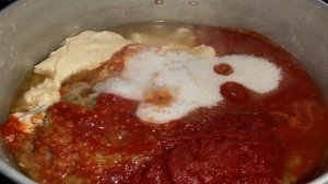 Кабачковая икра с соусом