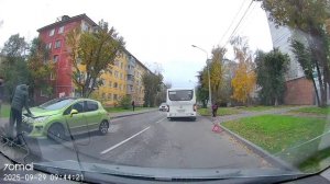 У автобуса на Гладкова отлетело колесо