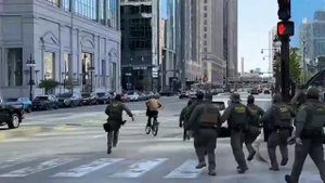 Силы Нацгвардии США вошли в Чикаго, в городе начались задержания.