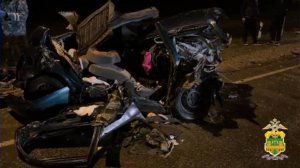 На Кубани в ДТП с фурой погибли 3 человека, 2 ребенка и взрослый пострадали