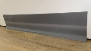 Гибкий плинтус из мягкого ПВХ для пола 80х10 мм серый БРАК