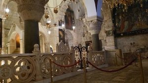 Я положила ваши письма на место Обретения Креста Господня, озвучила и вложила в основание Голгофы