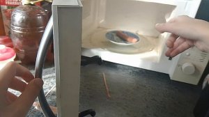 КАК Я ПОДОГРЕВАЮ ЕДУ В МИКРОВОЛНОВКЕ ДНЁМ И НОЧЬЮ