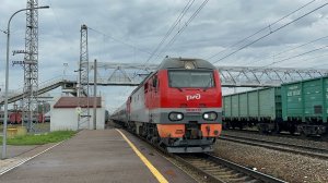 Электровоз ЭП2К - 170 с пасс.поездом на ст.Дёма, август 2025 года