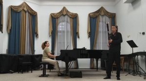 П.Чайковский Осенняя песнь;Г.Динику Хора Стакато. Исполняет Игорь Власов,концертмейстер - Рина Хмара