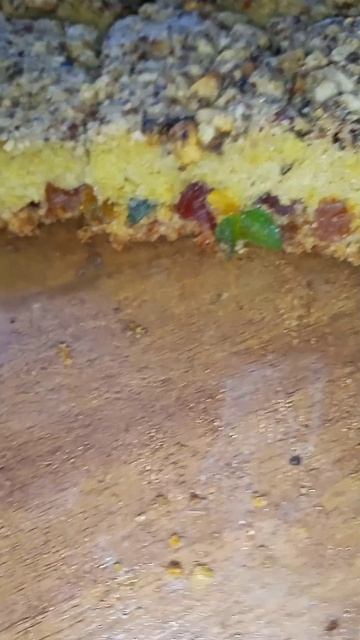 Пирог с цукатами и орехами