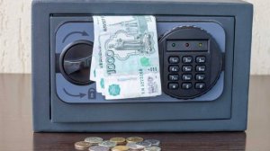 Во Владивостоке бывший работник склада украл сейф фирмы с более 450 тыс. рублями