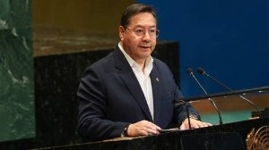 Президент Боливии назвал запугиванием отмену визы США президенту Колумбии