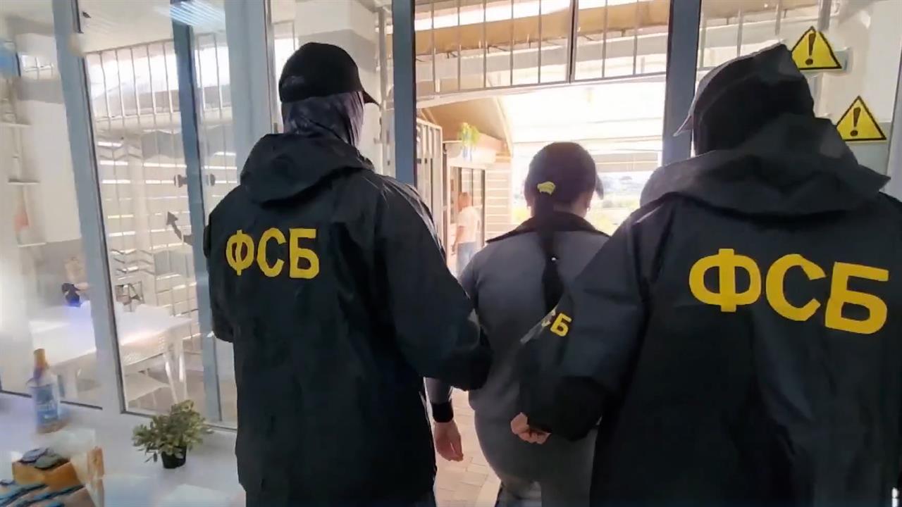 Задержанная в Севастополе шеф-повар ресторана планировала отравить бойцов ВС РФ