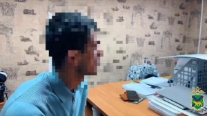 Во Владивостоке инородец залез на склад и утащил оттуда сейф с 450 тысячами рублей !!!