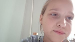 пробую китайские конфеты.